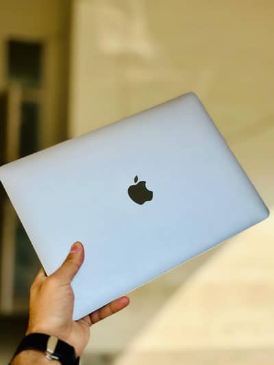 MacBook pro i5 2019, 16GB RAM, 256SSD
