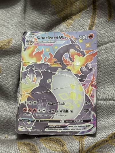 Pokemon Fully Rare Charizard VMAX Original