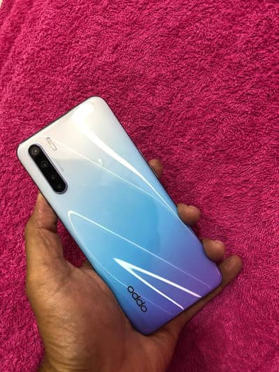 Oppo f15 8/ 256gb complete box