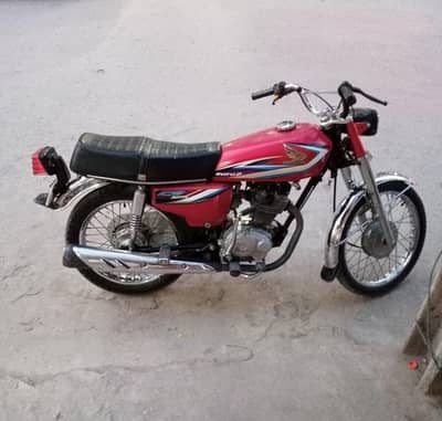 Honda 125 urgent sale payment ki zarurat hai 0337-6357877