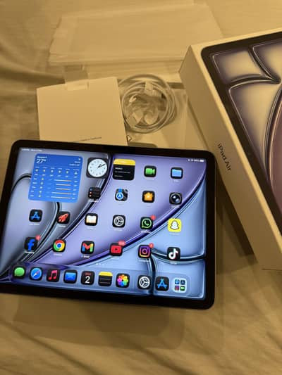 iPad Air M3 128GB | 8GB RAM – Brand New (7 Cycle Count)