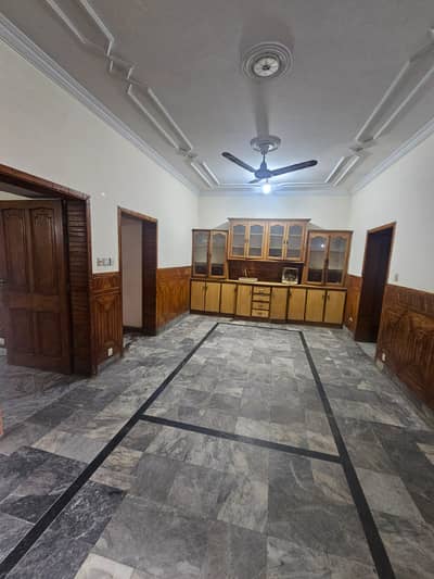 E-11/4 6 Marla upper portion available for rent in e11 Islamabad