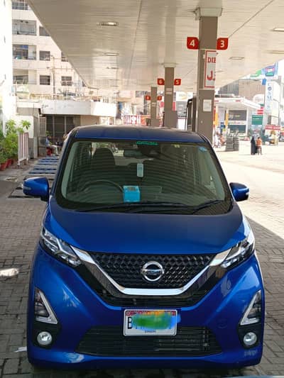 Selling my car, Home used one handed