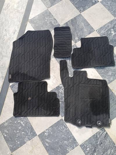 Toyota Raize Carpet/floor mats