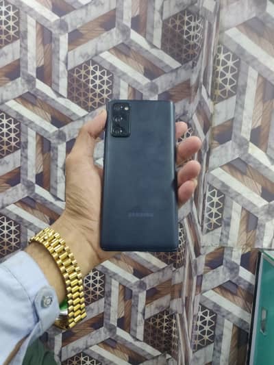 Samsung s20 Fe pinal chenje 6 128 gb or all ok