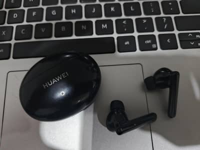 Huawei FreeBuds 4i – Original Wireless Earbuds – Used (Battery Issue)