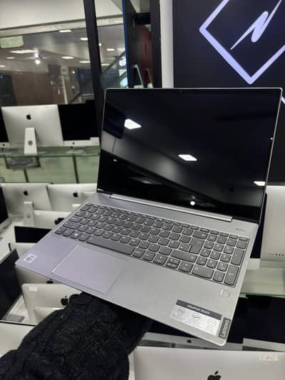 Lenovo Ideapad S540 / Intel i5 10th Gen / 8GB RAM / 256GB SSD / Touch