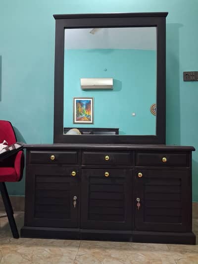 Dressing Table for Sale – Excellent Condition | PKR 25,000
