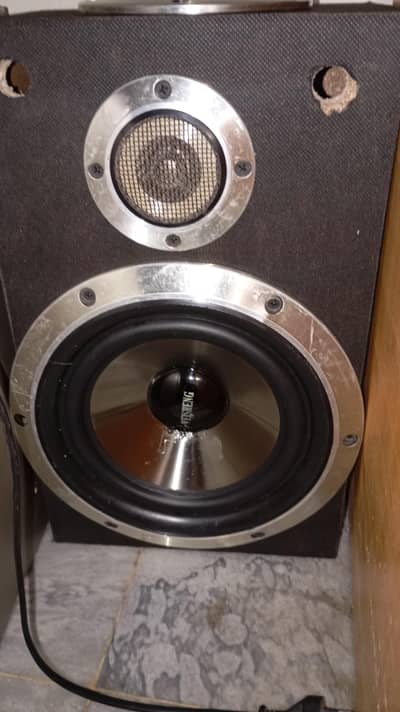 JVC woofer Speakers