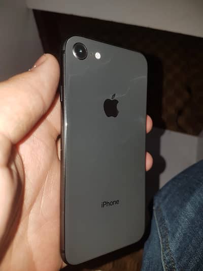 iPhone 8 jet black 64gb