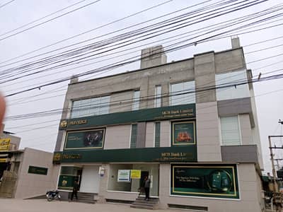1 Kanal Commercial Second Floor With Lift