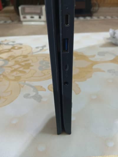 Lenovo e300 touch chrome book with original charger