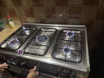 Techno Gas Cooking range 5 burners