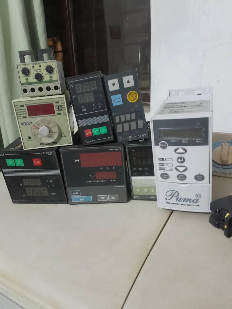 ڈیجیٹل ٹیمپریچر کنٹرولز 2