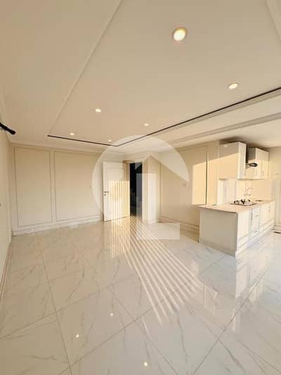 1 Bedroom Luxury Non Furnished Apartment is Available for Rent in Bahria Town Lahore