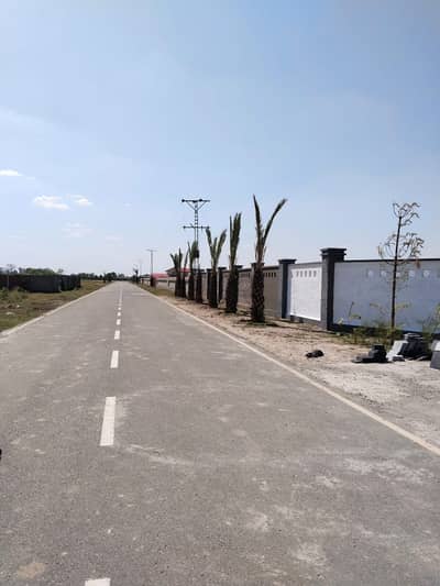 MIAN BEDIAN ROAD KANAL IDEAL PLOT FOR FORM HOUSE ON PRIME LOCATION AVAILABLE