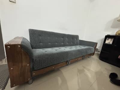 Sofa cumbed