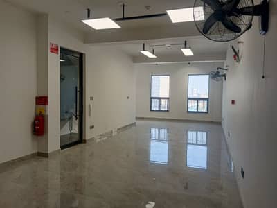 04 MARLA-BUILDING AT - COMMERCIAL BROADWAY DHA PHASE 08