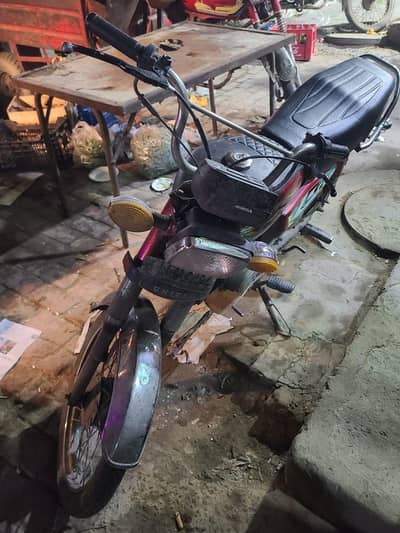 United 70 cc motorcycle