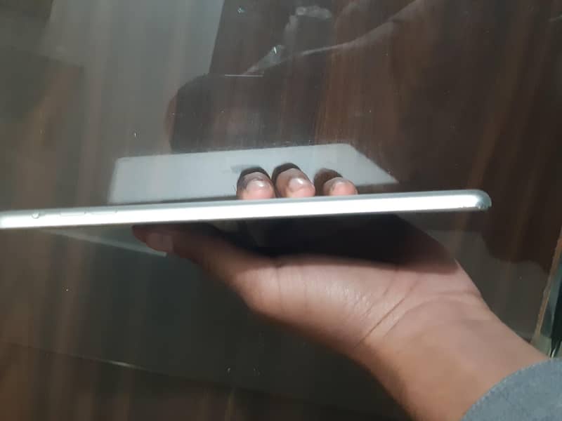 Apple iPad mini 4