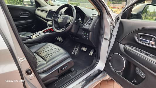 Honda Vezel hybrid 18/24 total genuine special edition