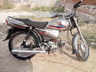 Yamaha Junoon 2011 model lush condition