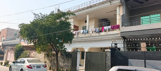 10 Marla house for sale