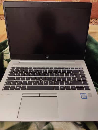 HP elitebook 8th gen i7