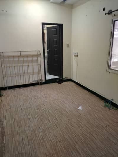 One bedroom unfurnished flat available for rent in E11 4