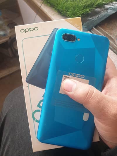 Oppo A12