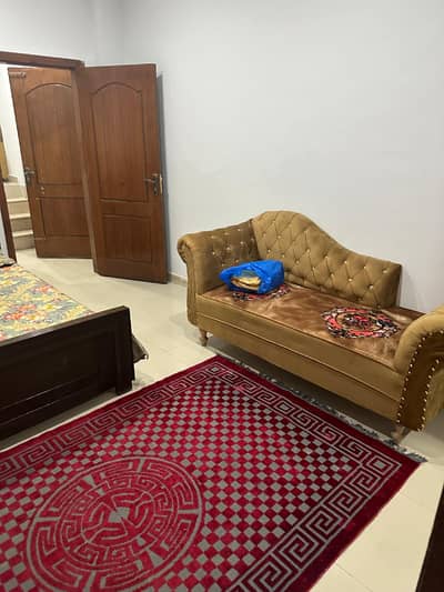 2nd floor for rent in bahria town phase 7 wallayat complex