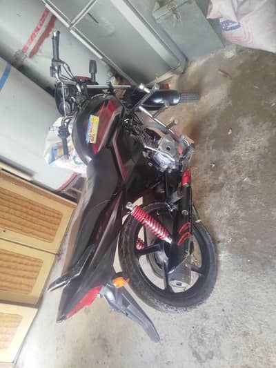 Honda CB deluxe 125 cc