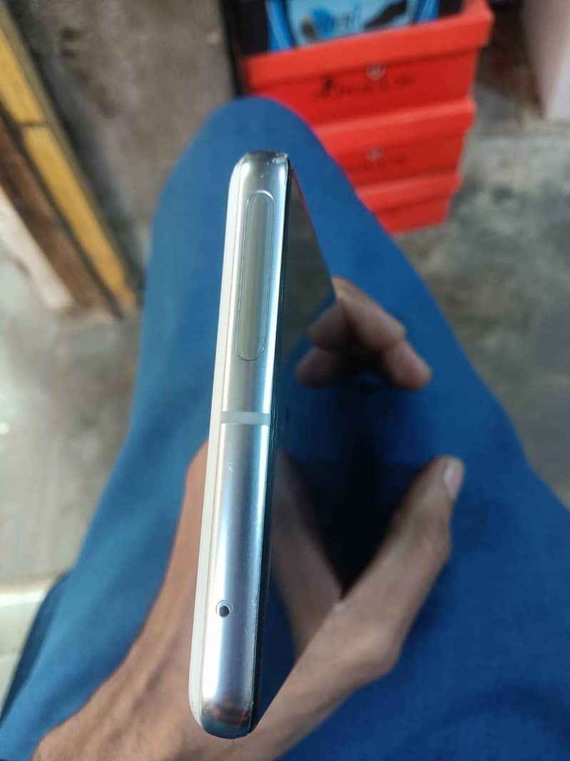 Google pixel 7 pro 4