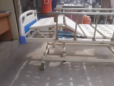 Hospital Bed | Patient Bed | Manual Bed | Icu Bed in Karachi