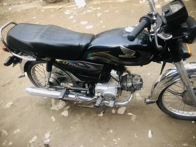Honda 70 black first owner 100% ok