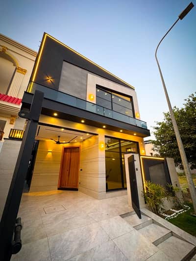 NEAR TO MAIN ROAD AND PARK PHASE 9 PRISM K BLOCK 5 MARLA PLOT READY TO POSSESSION