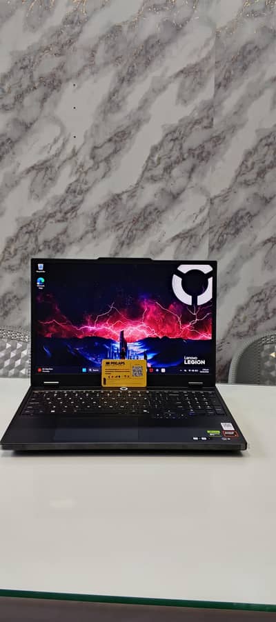 Lenovo legion 5 Ryzen 7 260W RTX 5060 OLED DISPLAY gaming laptop