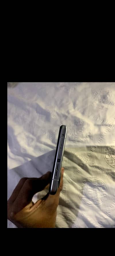 Redmi k40 gaming edition   _12+7 GP.   256. GP.  PTA.