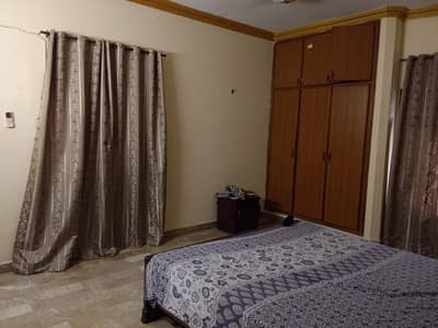 MODERN 2-BEDROOM APARTMENT FOR RENT IN BUKHARI COMMERCIAL