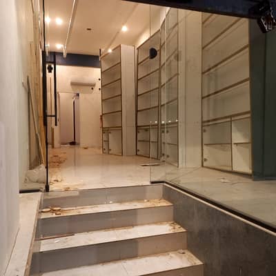 PRIME 500 SQUARE FEET SHOP FOR RENT IN HOT LOCATION, BIG BUKHARI COMMERCIAL, DHA PHASE 6