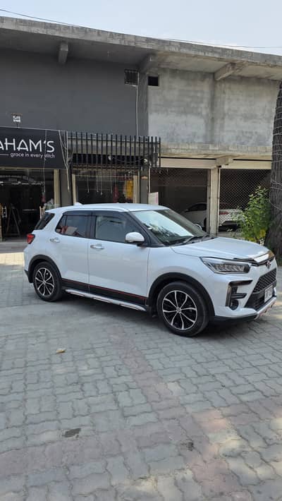 Toyota Raize Z Premium