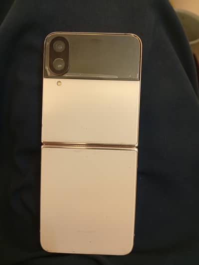 Samsung Flip Z4