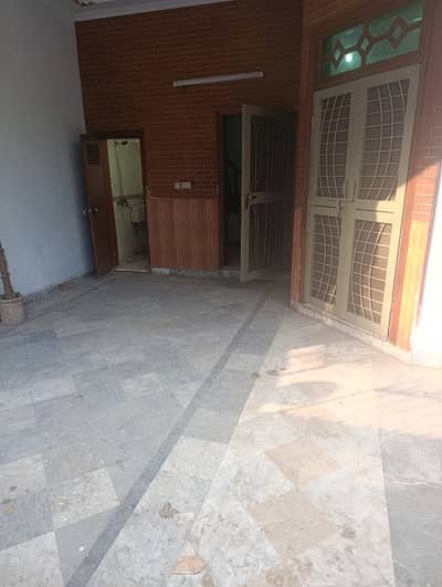 10 Marla Lower Portion For Rent