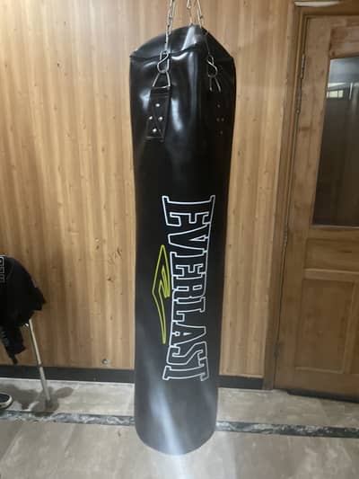 Heavy punching bag 4ft