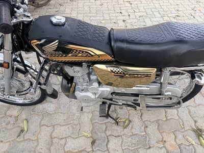 2025 model 10/10 condition. . Self start