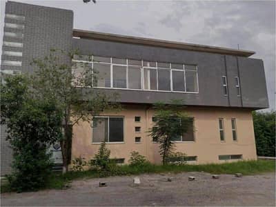 I-11 9000 Sqft Plaza with Big Parking