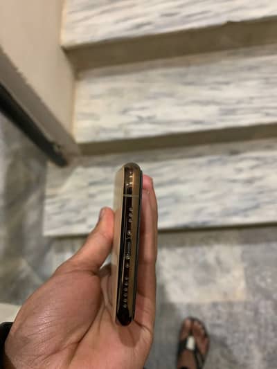 Iphone 11pro Pta approved Bh:73 condition 10/9 ok genuine set only mob