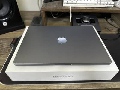 Apple MacBook Pro M3 2023 | 8GB | 512GB