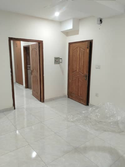 One bedroom unfurnished flat available for rent in E11 2