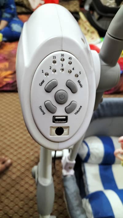 Automatic Baby Rocker (Jhoola)